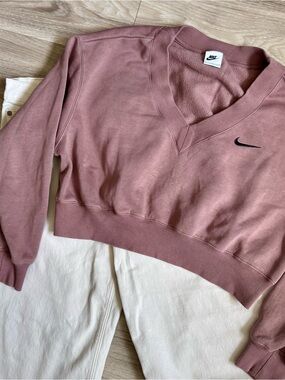 Nike Phoenix V Neck Fleece Crop Pullover Sweatshirt M